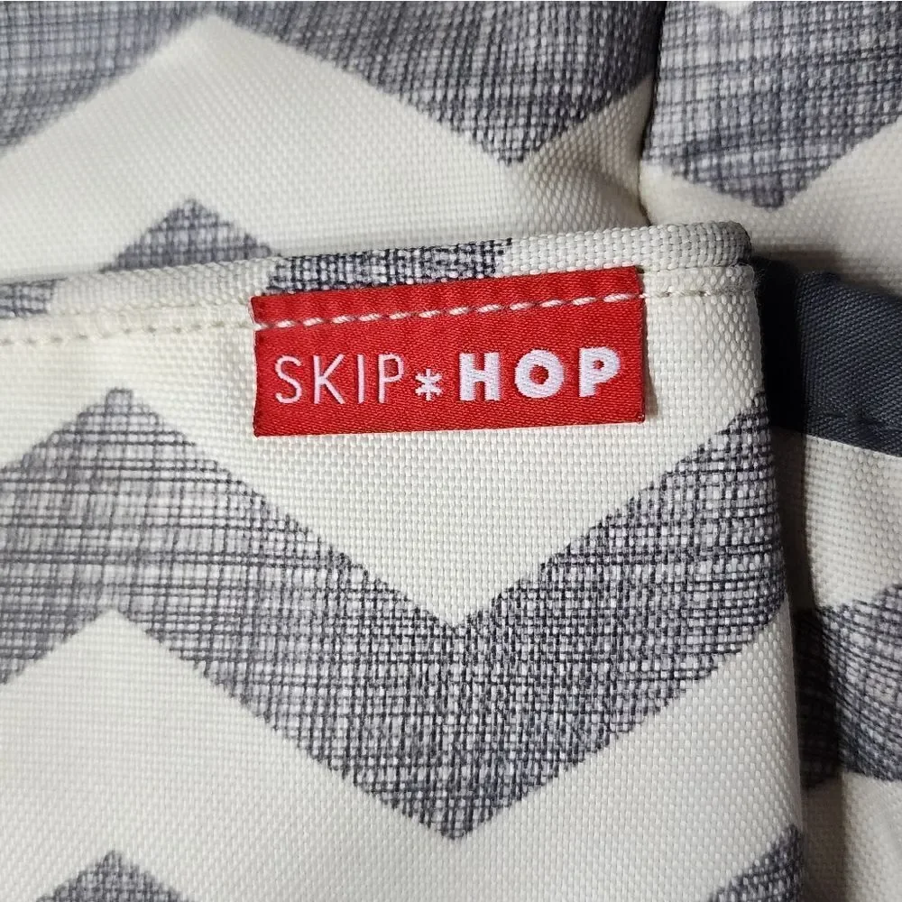 Skip Hop Baby Duo Chevron Gray Diaper Bag